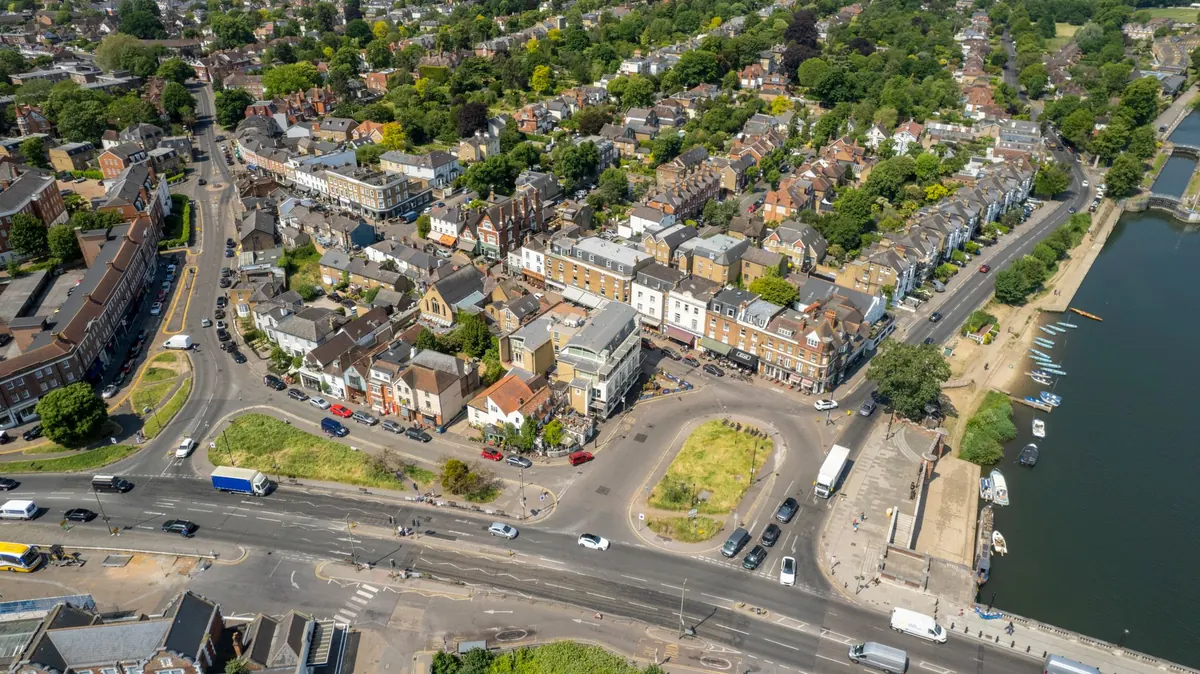 First-Time Visitor's Guide to Little Ashford: Parking, Toilets, Buses and Etiquette